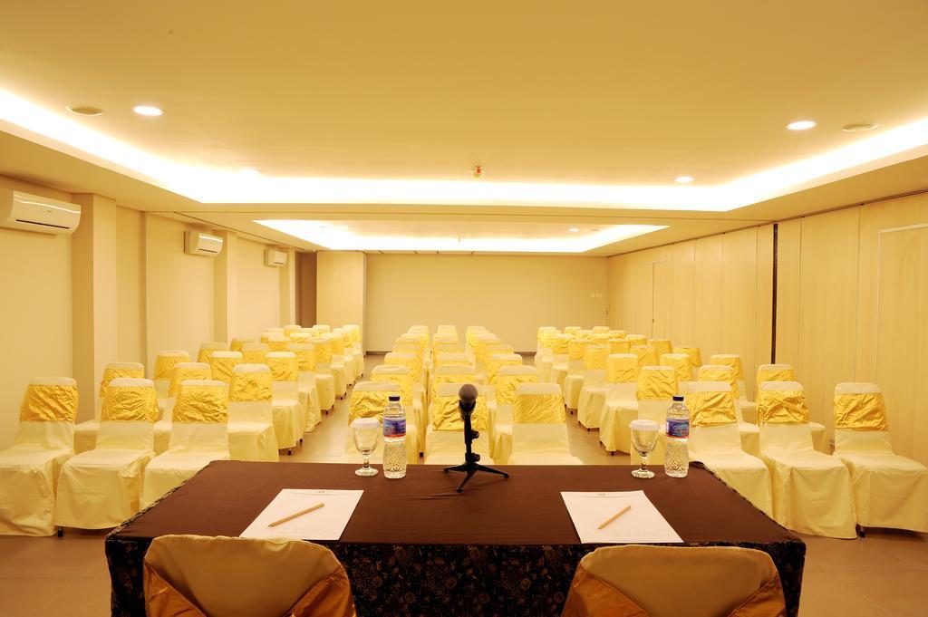 Mutiara And Convention
